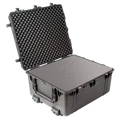 Pelican 1690 Transport Case With Foam (Black)